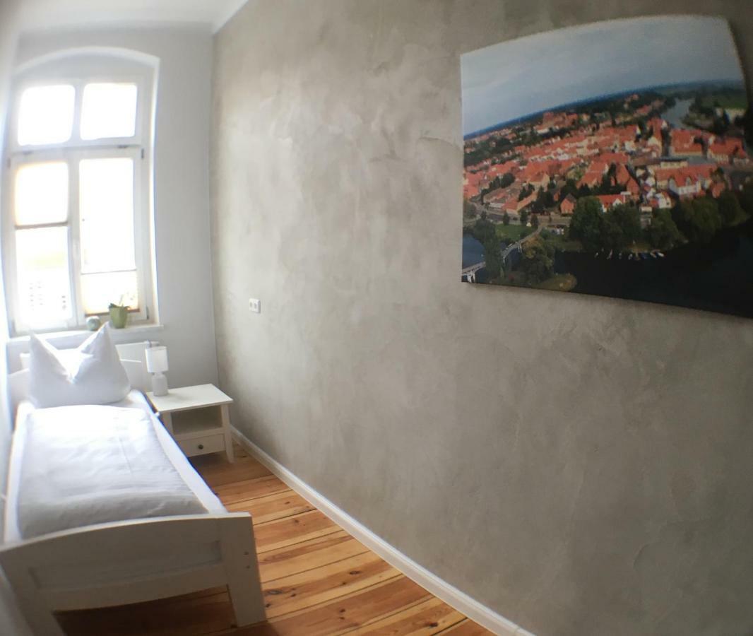 Das Bilderbuchcafe - Ferien - Apartment No 3 - Markt 7 ハーフェルベルク エクステリア 写真